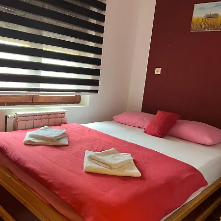 Bed & Breakfast Vila Tribalija